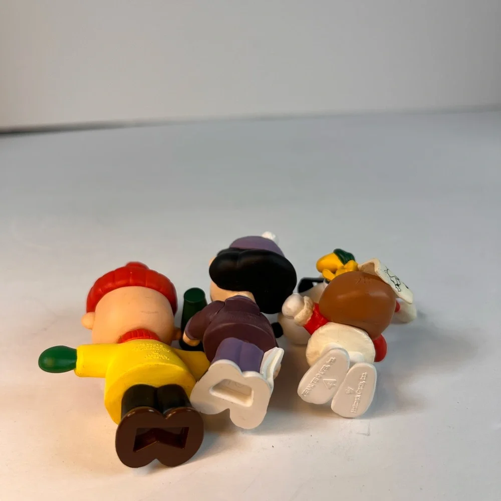 Hallmark Keepsake Peanuts Snoopy Joe Cool 1998 Charlie Lucy Christmas Ornaments.